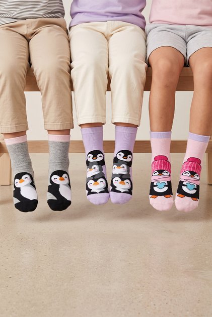 Penguin 3-Piece Towel Girl's Socket