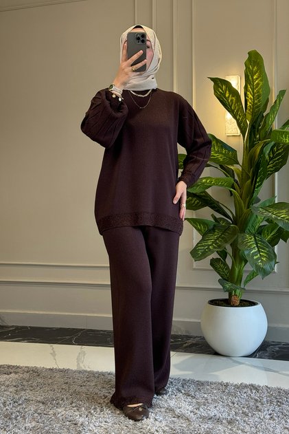 44394 - Stylish Comfortable Casual Rayon Glittery Knitwear Women's Knitwear Set with Trousers