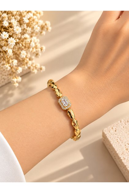 Gold Color Baguette Stone Women's Bracelet – Stylish and Elegant Jewelry with a Shiny Geometric Pattern