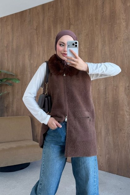 Soft Fur Collar Vest Brown