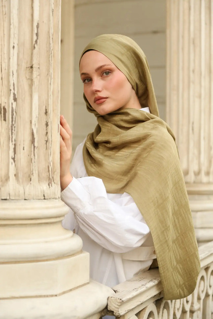 Talia Kibrit Pattern Jacquard Shawl