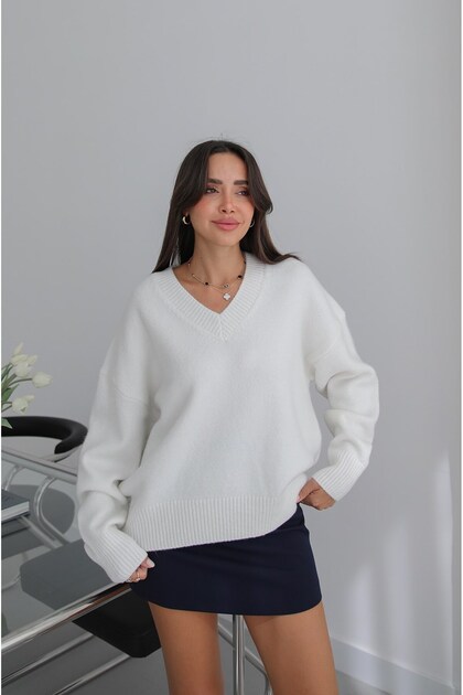 Ecru Lorenza V-Neck Wool Blend Premium Sweater