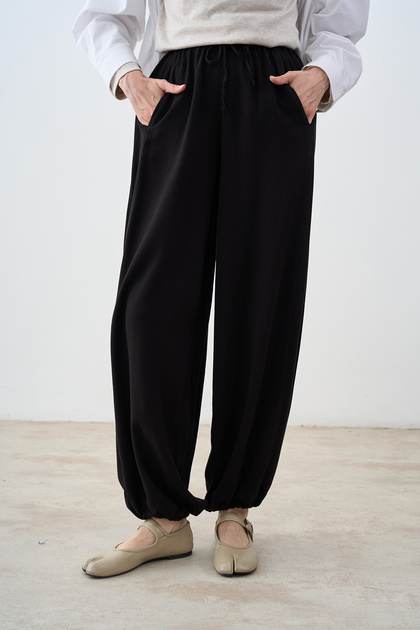 Women's Elastic Waist Lace Detail Trousers Black