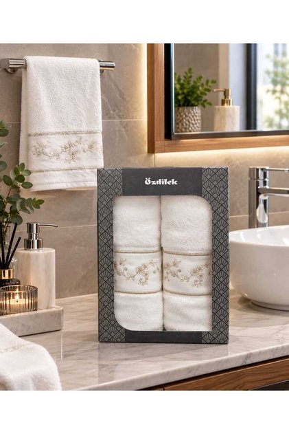 Daniela Boxed 2-Piece Towel Gift Set Embroidered