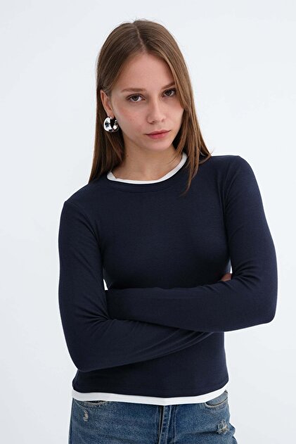 Crew Neck Basic Blouse B9057