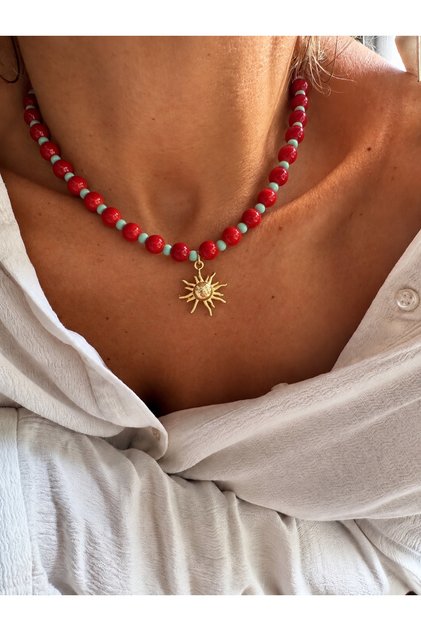 Güneş Charm Kırmızı-Mavi Yazlık Boncuk Kadın Kolye