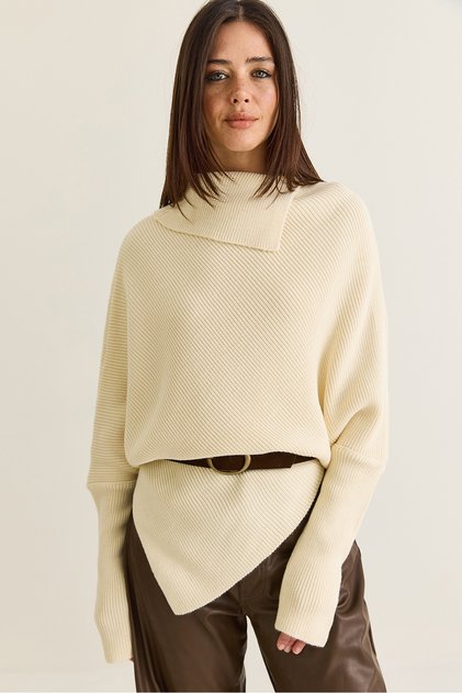 Women's Cream Belted Asymmetrical Collar Bat Sleeve Knitwear Sweater Cln20 60286631