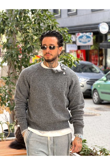 Giesto Buttoned Crop Sweater Anthracite