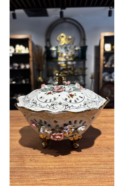 Capodimonte Lüks Altın Yaldızlı Kapaklı Porselen Kabartmalı Gül Motifli Şekerlik