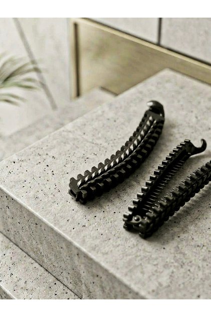 Black Stone Banana Buckle Hairpin