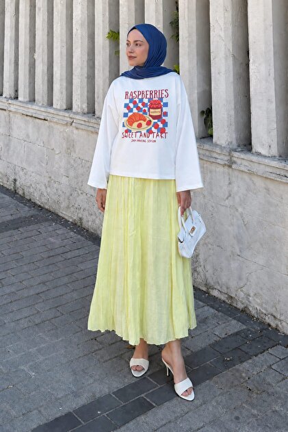 Basic Oversize Raspberry Picnic Printed Blouse White