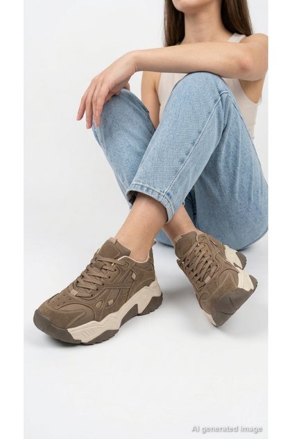 Women's Chunky Sneaker Thick Sole Lace-Up Suede Detailed Casual Sports Shoes Noctra