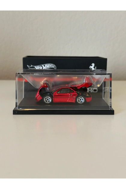 RLC Exclusive Ferrari F40 Model Araba 1:64 Spectraflame Kırmızı