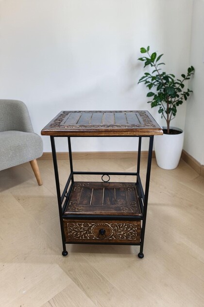El Oyması Ahşap Yan Sehpa, Metal İskeletli Çekmeceli Zigon Sehpa, Etnik Boho Tarzı Dresuar, 30x40x60 cm