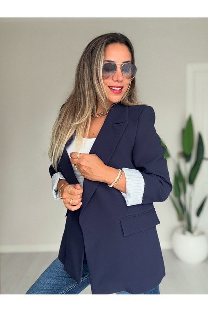 Kolu Katlamalı Blazer Ceket