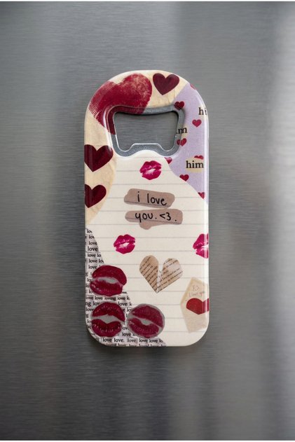 I Love You Written Lip and Heart Motif Refrigerator Magnet Opener