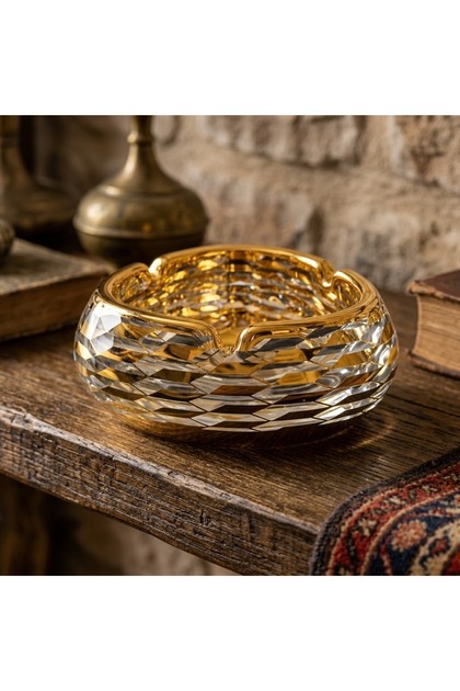 Gold Detaylı ve İşlemeli Kristal Cam Küllük, Lüks Lazer/Yıldız Kesim Masaüstü Dekoratif Cam Kül Tablası