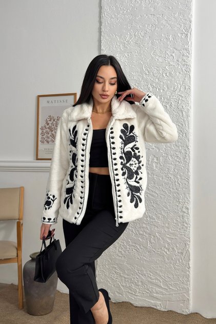 Women's Embroidered Plush Coat