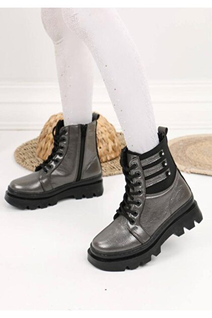 Girl's Cold Weather and Water Resistant Furry Inside Round Toe Black Boots