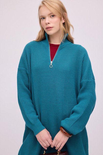 SWEATER WITH ZIPPER DETAIL