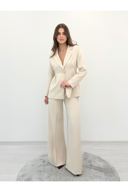 Valeria Kadın Bel Formlu Tek Düğmeli Blazer Ceket Geniş Paça Pantolon Krem İkili Takım
