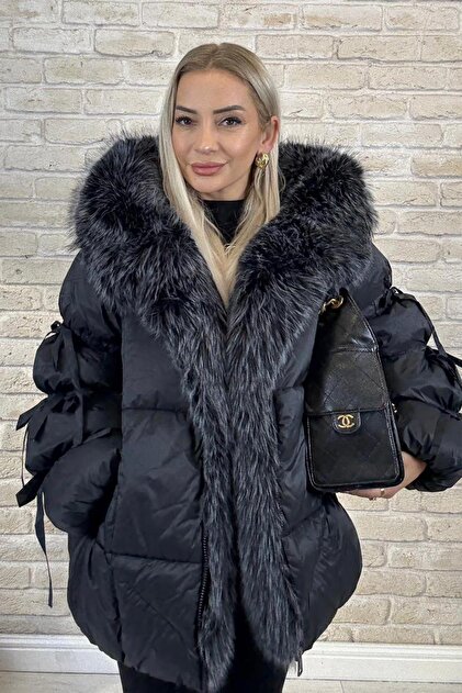 Black Women's Puffer Jacket with Fur Collar