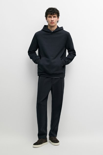 Total look kapüşonlu sweatshirt
