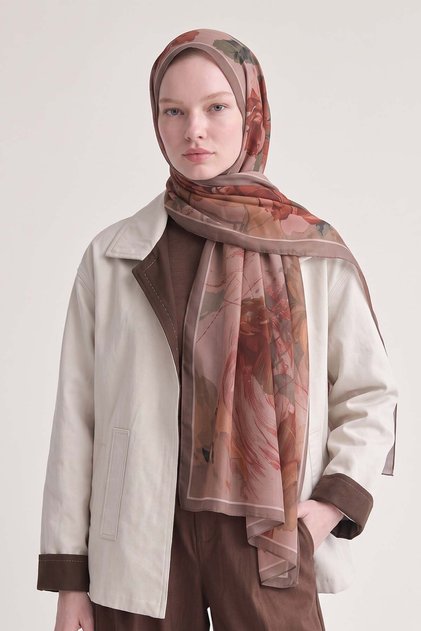 Rose Pattern Royal Shawl Milk Coffee