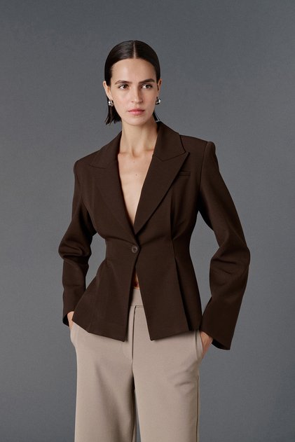 Vücuda oturan blazer ceket