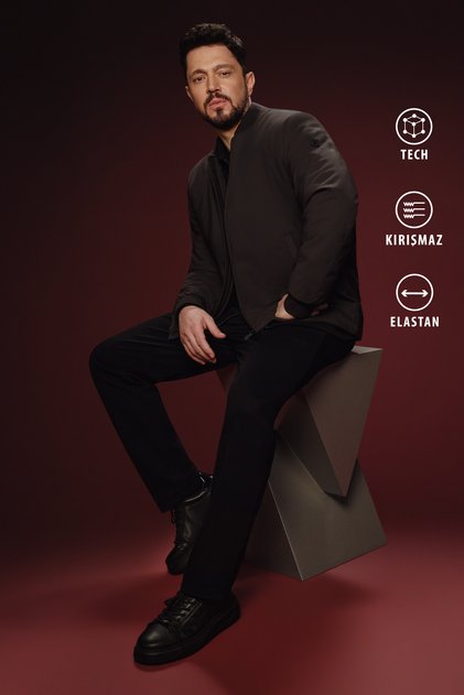 Men's Black Classic Waist Diagonal Patterned Wrinkle-Free Technical Fabric Relaxed Fit Trousers A62Y3008