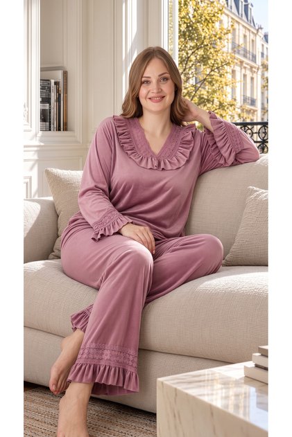 Gül Kurusu Dantel ve Fırfır Detaylı Uzun Kollu Kadın Büyük Beden Fransız Kadife Pijama Takımı