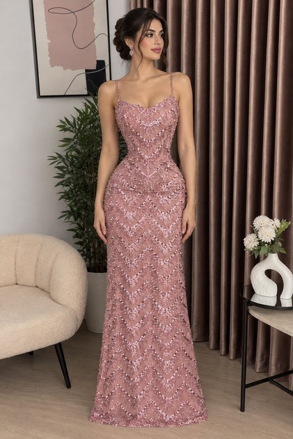 Luxurious Dusty Pink Evening Dress Featuring a Cinched Waist Corset