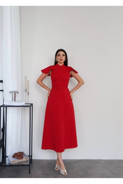 Dominant collar shoulder cape dress