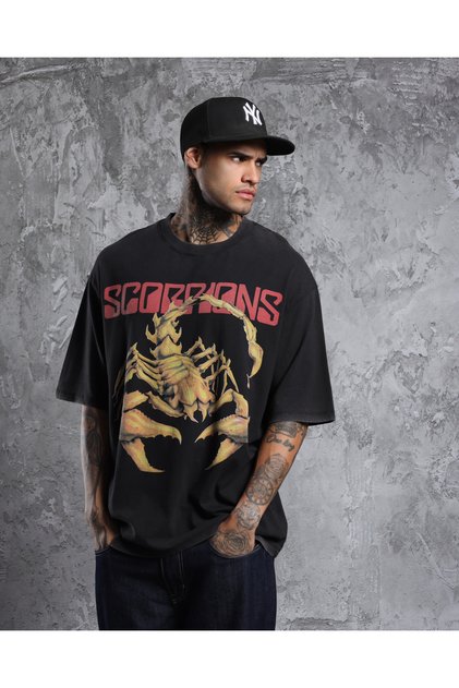 Scorpions Vintage Acid Washed Unisex Oversize Short Sleeve T-Shirt