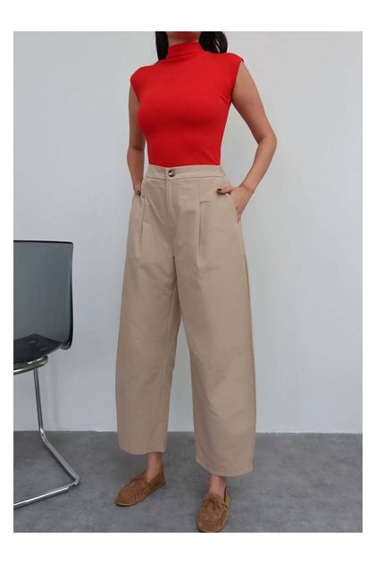 Pleated Balloon Cut Pants