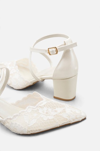 Lace Elegance Women's Lace Embroidery Detailed Bridal Shoes Pointed Toe Cross Ankle Strap Thick Heeled Wedding Evening Dress Shoes