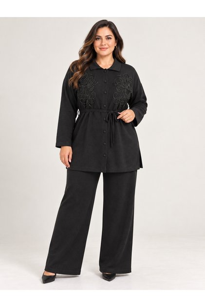 Plus Size Embroidered Tie-Up Knitwear Set Black