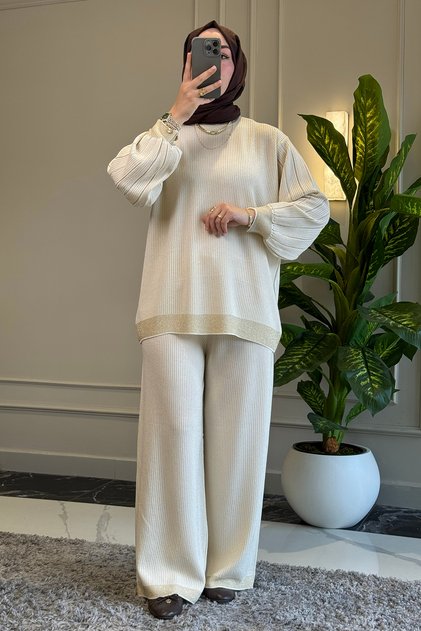 44394 - Stylish Comfortable Casual Rayon Glittery Knitwear Women's Knitwear Set with Trousers