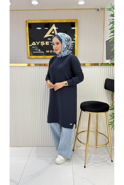 AYŞE AKAY TESETTÜR TUNİK BİSİKLET YAKA UZUN KOLLU YIRTMAÇLI BASİC TUNİK
