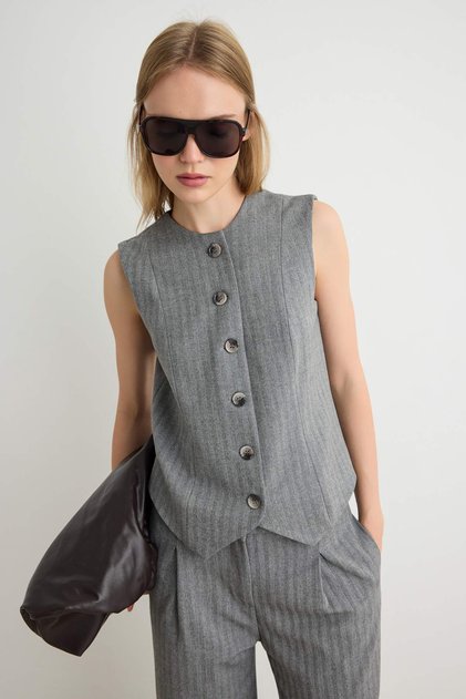 More Sustainable Gri Melanj Fitted Yelek TWOAW27YE00043