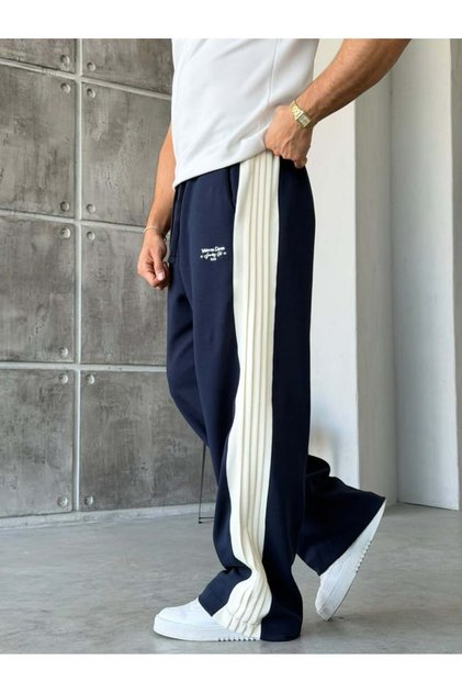Baggy Tracksuit with Written Stripe Detail