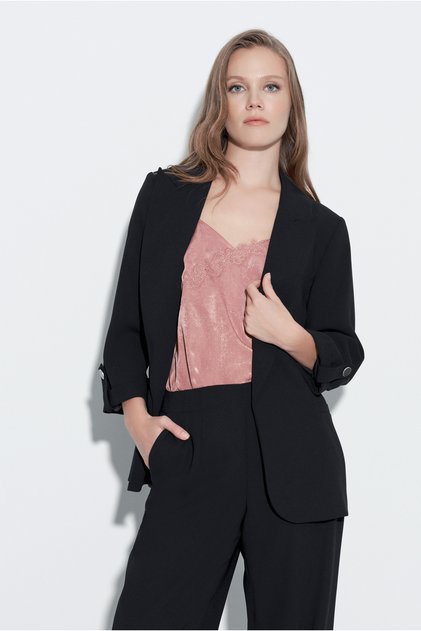 Kol Detaylı Blazer Ceket