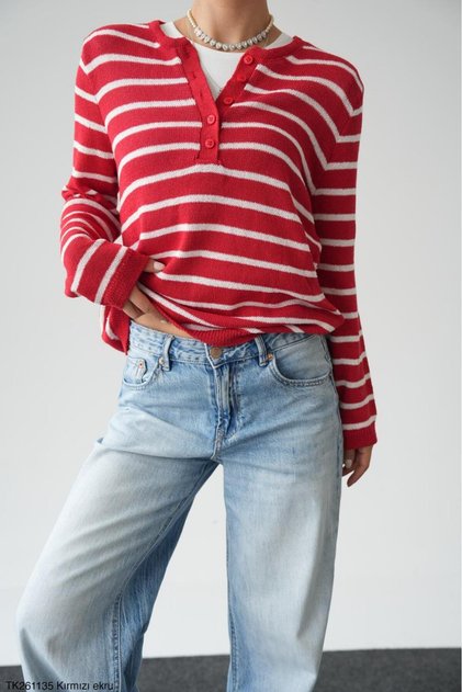 Women's Crew Neck Buttoned Long Sleeve Knit Sweater