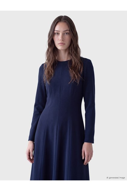 Esvab • Modern & Distinctive Zero Roba Collar Waist-Slit Dress