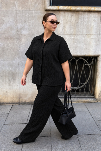 Textured Wrinkled Fabric Soft Double Set Short Sleeve Shirt and Pants Set