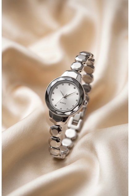Women's Steel Watch Silver Color Premium Case Vintage | Elegant and Stylish Luxury Old Money Women's Wristwatch | Limited Edition 2027