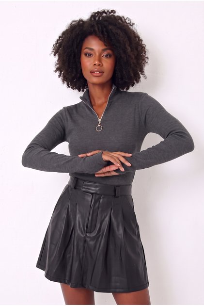 Geräucherte Damen-Bluse mit halbem Fischermanskragen und Reißverschluss, detailliertes geripptes Camisole-Oberteil