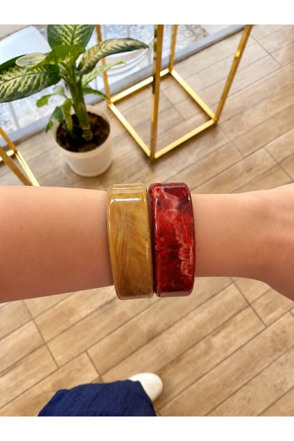 Red Mustard Color Wavy Zr Model 2-Piece Combination Thick Acrylic Bracelet 16-17 cm
