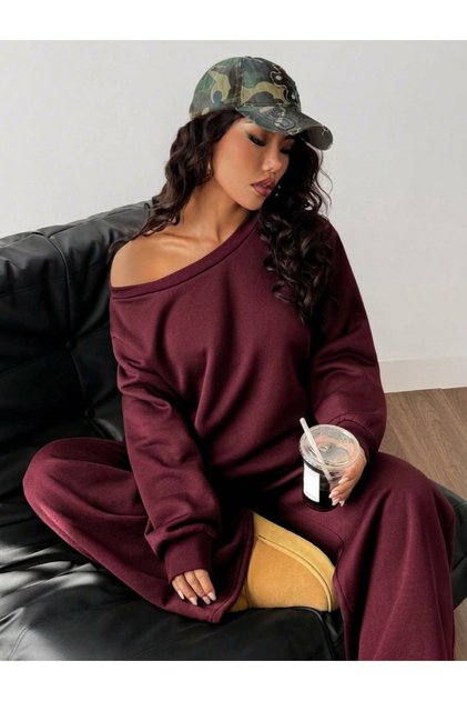Burgundy Pouf Fabric Pintrst. Trends Women's Top and Bottom Set - Do987655