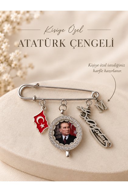 Kişiye Özel Atatürk Çengeli | Atatürk Portreli İmzalı Türk Bayraklı Harfli Yaka Broşu